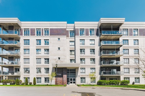 Front of Structure - 304-7755 Boul. St-Martin O., Laval (Sainte-Dorothée), QC - Outdoor With Facade