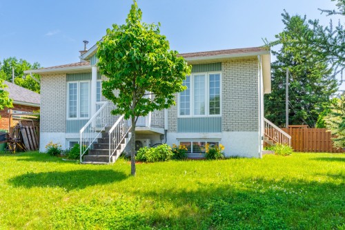 Front of Structure - 202 Rue Des Pins, Prévost, QC 
