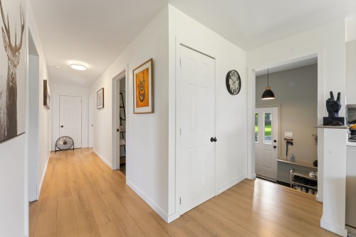 Interior - 4 Ch. Cooke, Stanbridge East, QC 