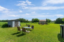 Lot - 