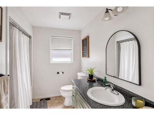 565 Plympton Street, Plympton-Wyoming, ON 