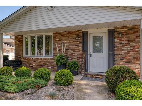 565 Plympton Street, Plympton-Wyoming, ON 