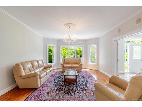 15 Gervais Crt, Fredericton, NB 