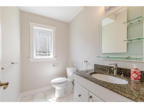 15 Gervais Crt, Fredericton, NB 
