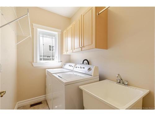 15 Gervais Crt, Fredericton, NB 