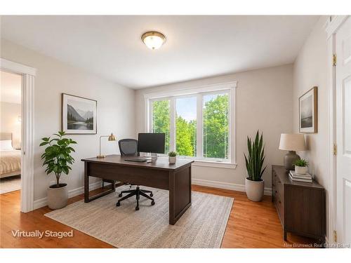 15 Gervais Crt, Fredericton, NB 