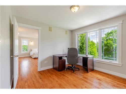 15 Gervais Crt, Fredericton, NB 