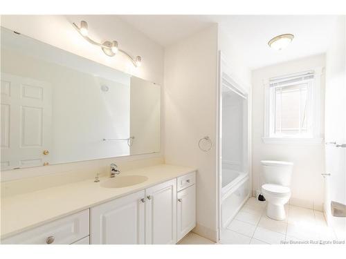 15 Gervais Crt, Fredericton, NB 