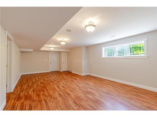 15 Gervais Crt, Fredericton, NB 