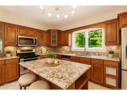 15 Gervais Crt, Fredericton, NB 