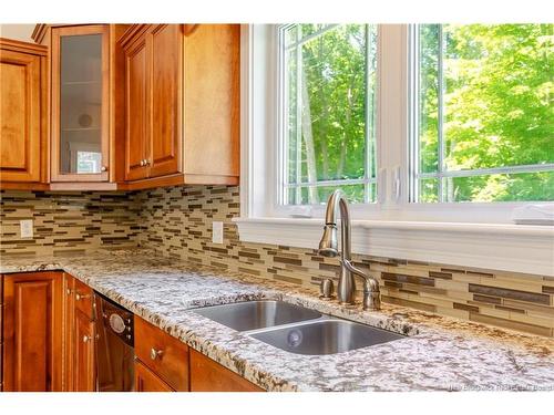 15 Gervais Crt, Fredericton, NB 