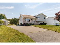 47 Glenwood DR  Saint John, NB E2M 5P3