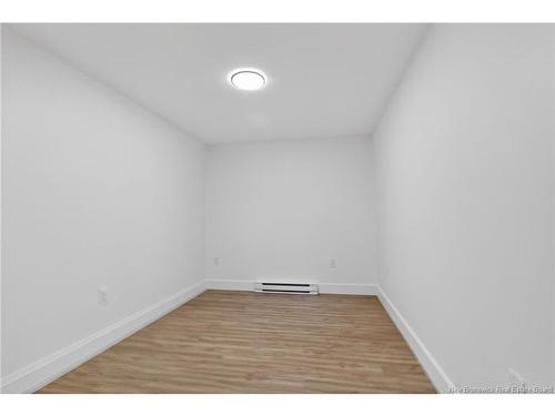 16 Cedric Crt, Dieppe, NB 