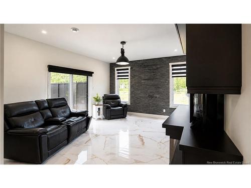 826 Ch Hinton, Dunlop, NB 