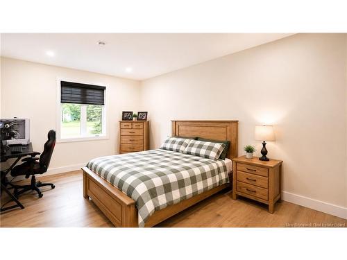 826 Ch Hinton, Dunlop, NB 