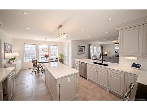 10 Emma Crt, Fredericton, NB 