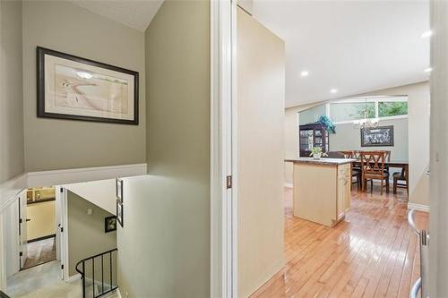 2 Manbrough Pl, Winnipeg, MB 