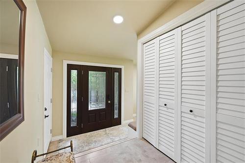 2 Manbrough Pl, Winnipeg, MB 