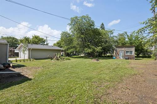 251 Ottawa Ave, Morris, MB 