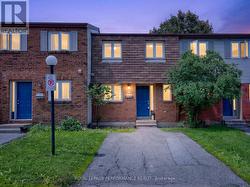 16 - 1304 ALNESS COURT Ottawa, ON K1B 5H2