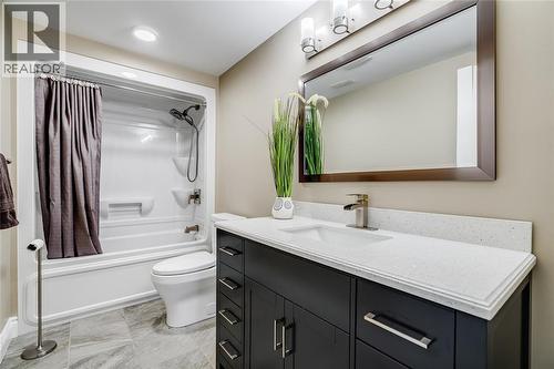 64 Valencia Drive, Chatham, ON 