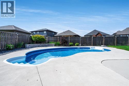 64 Valencia Drive, Chatham, ON 