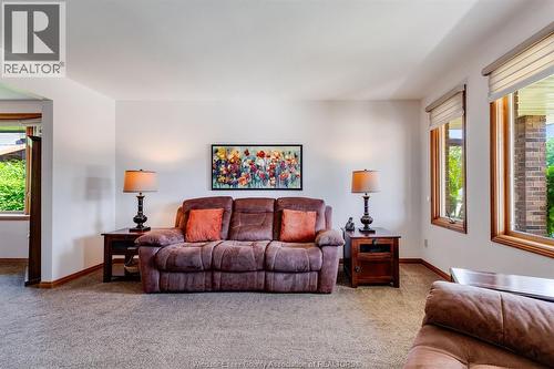 8418 Kingston, Windsor, ON 