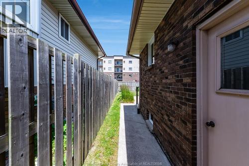 8418 Kingston, Windsor, ON 