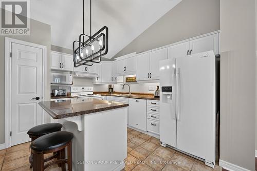 6 - 20 Windemere Place, St. Thomas, ON - Indoor Photo Showing Kitchen