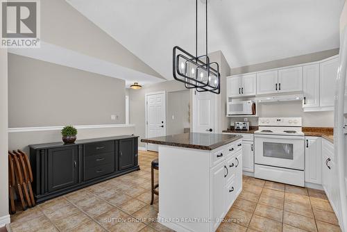 6 - 20 Windemere Place, St. Thomas, ON - Indoor Photo Showing Kitchen