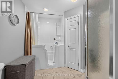 6 - 20 Windemere Place, St. Thomas, ON - Indoor Photo Showing Bathroom