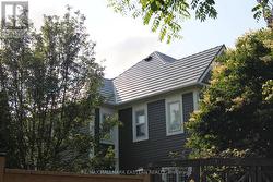 MAINTENANCE-FREE METAL ROOF - 