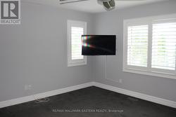 PRIMARY BEDROOM - 
