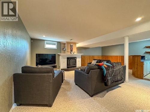 437 Russell Crescent, Swift Current, SK 