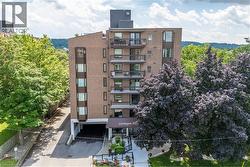 966 QUEENSTON Road Unit# 204  Stoney Creek, ON L8G 1B7