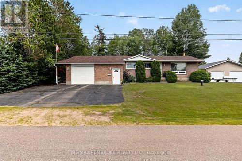 7 MARTIN STREET  Laurentian Hills, ON K0J 1J0