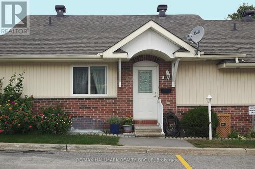 Includes parking at the door. Ample visitor pkg. - 3 Daphne Crescent, Ottawa, ON 