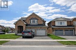 152 MAVRINAC BOULEVARD Aurora, ON L4G 0G6