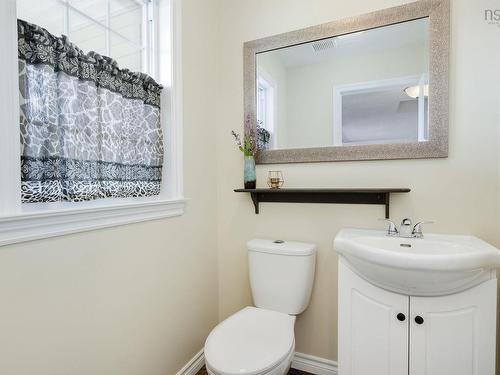 107 Lancaster Drive, Dartmouth, NS 