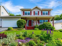107 Lancaster Drive  Dartmouth, NS B3A 4X8