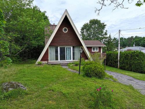 136 Empire Street, Bridgewater, NS 
