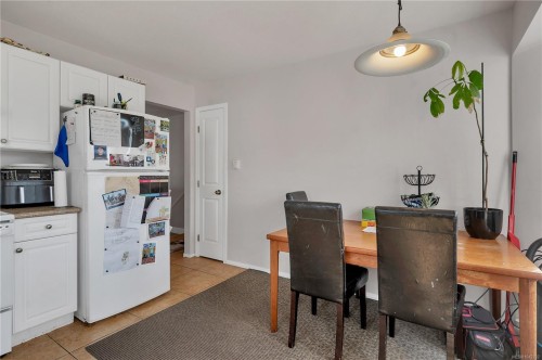 313 Harrogate Rd, Campbell River, BC 