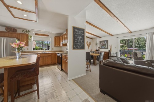 476 Qualicum Rd, Qualicum Beach, BC 