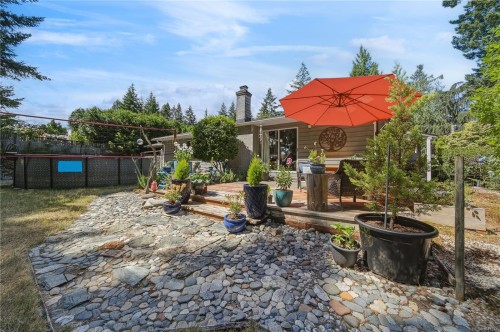 476 Qualicum Rd, Qualicum Beach, BC 