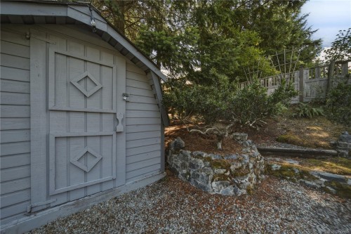 476 Qualicum Rd, Qualicum Beach, BC 