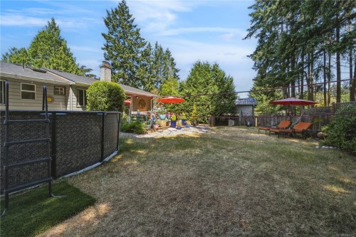 476 Qualicum Rd, Qualicum Beach, BC 