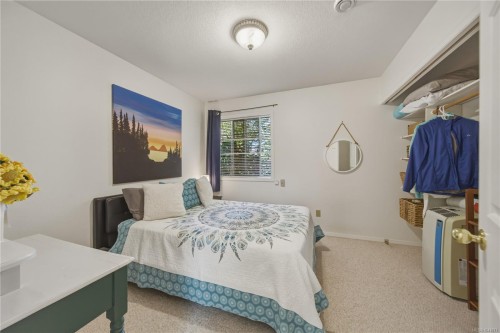 476 Qualicum Rd, Qualicum Beach, BC 