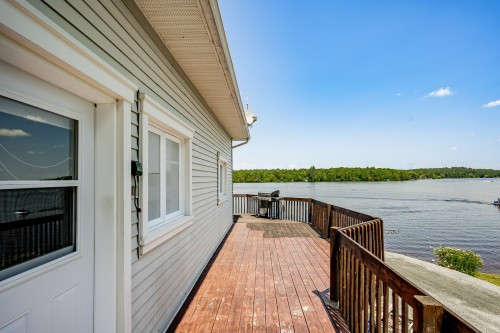 Vue sur l'eau - 353 Ch. St-Pierre, Saint-Claude, QC 