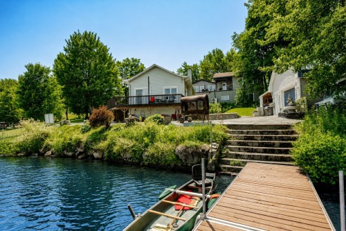 Accès au plan d'eau - 353 Ch. St-Pierre, Saint-Claude, QC 