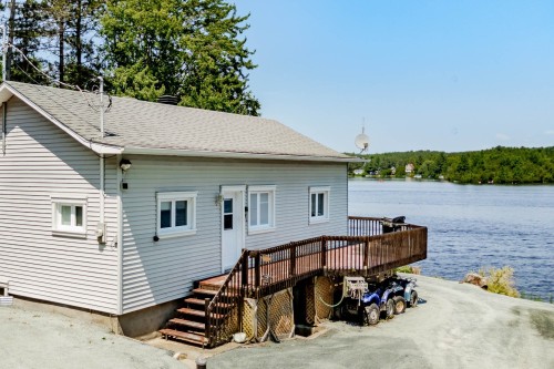 Bord de l'eau - 353 Ch. St-Pierre, Saint-Claude, QC 